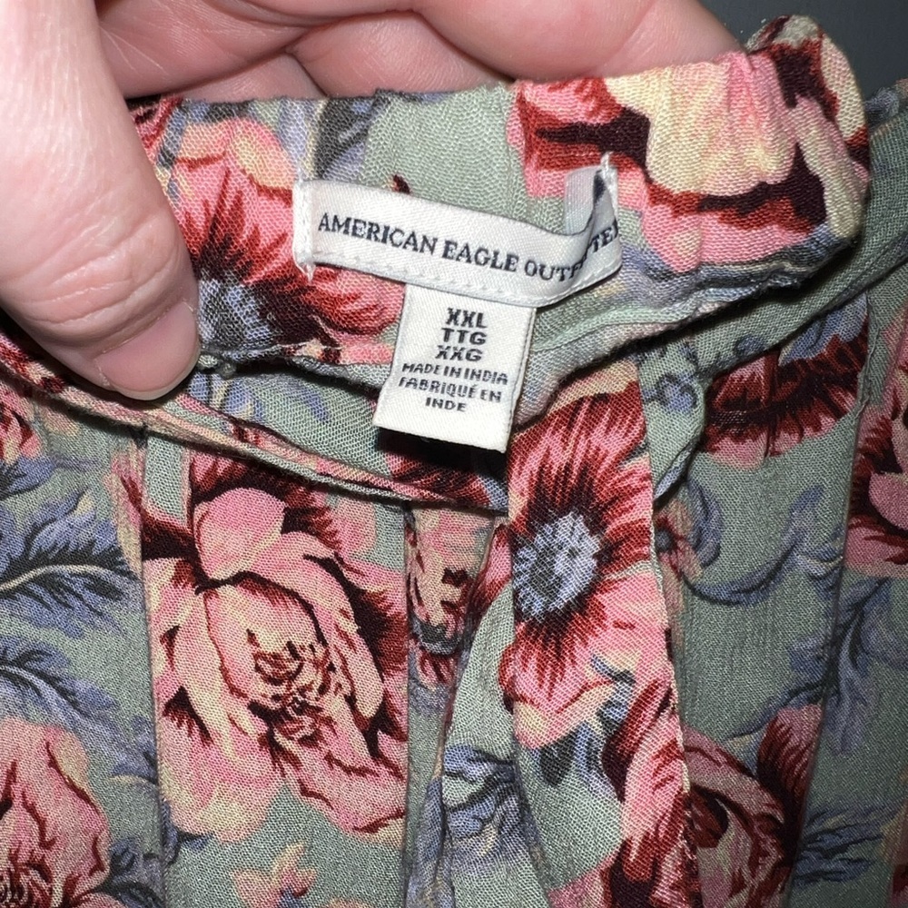 AMERICAN Eagle Outfitters size XXL floral skirts with double ties. 1 green 1 red - Picture 2 of 5